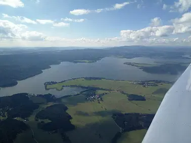 Flug über das eigene Zuhause