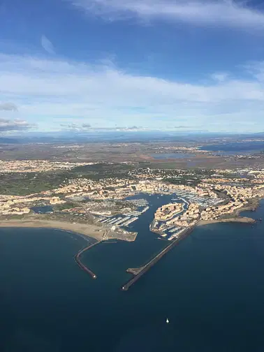 Balade aérienne de Montpellier au Cap d’Agde par la côte