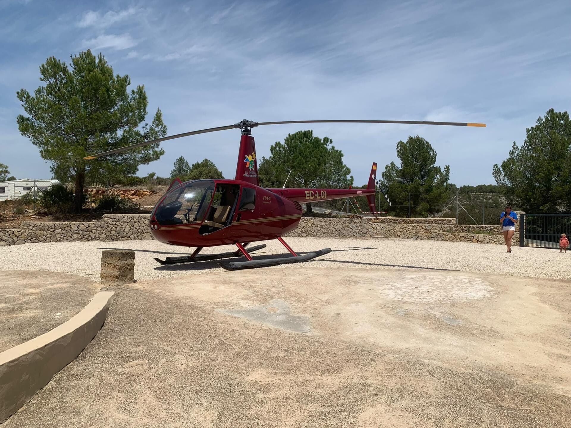 Robinson R44