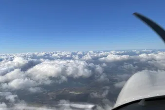 Entdecke Deinen Ort/Stadt aus der Luft