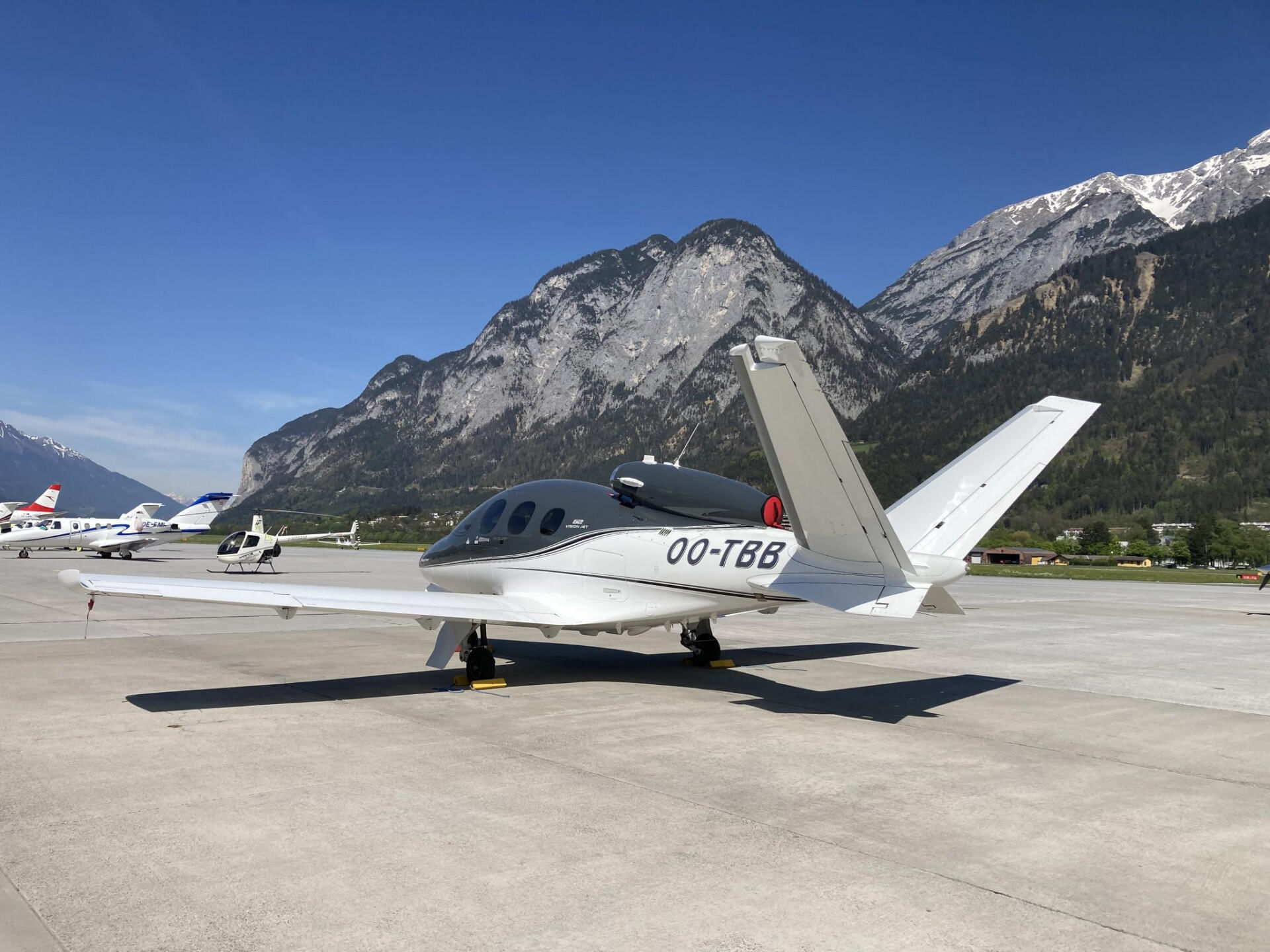 Geparkter Privatjet in Innsbruck