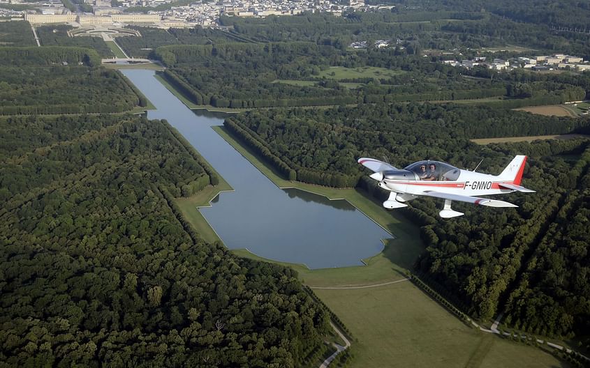 Découvrez l'ouest parisien en avion !