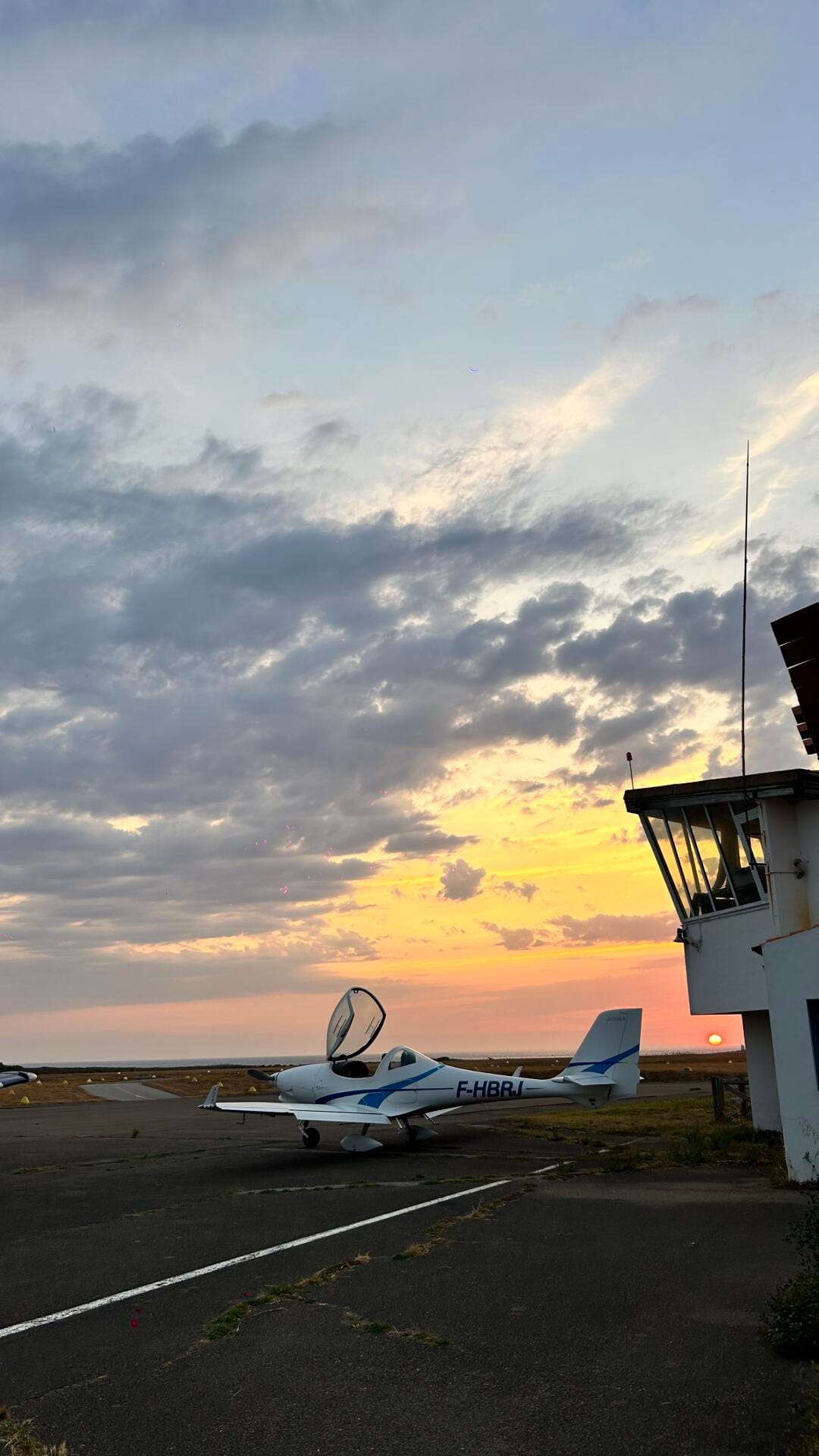 L’Aquila après un tour de l’île au coucher du soleil