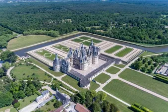 Le chateau de Chambord et ses jardins