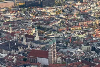 Großer Panoramaflug: Tegernsee, Starnberger See & München