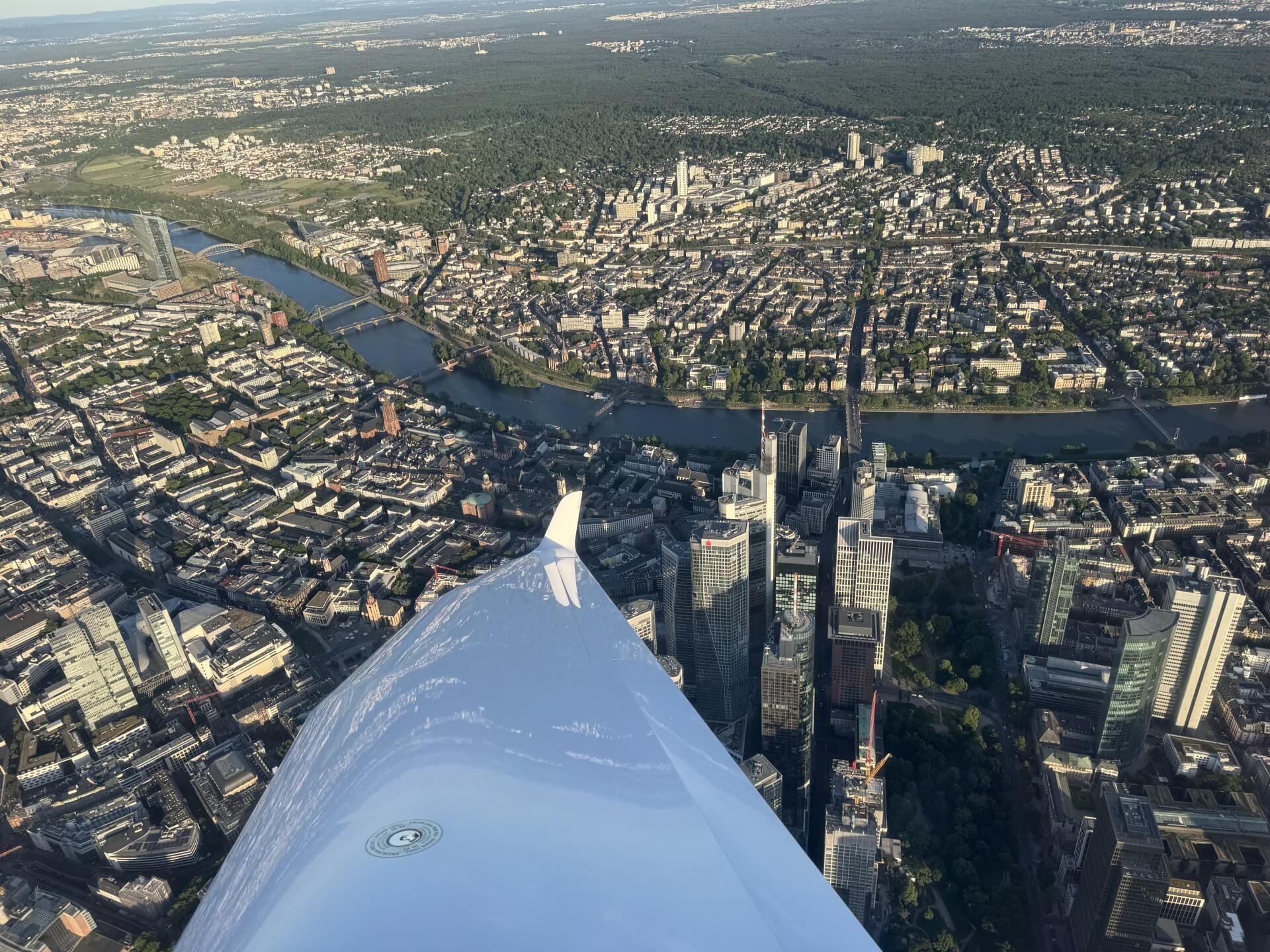 Vom Rheingau nach Mainhattan - Skyline Frankfurt