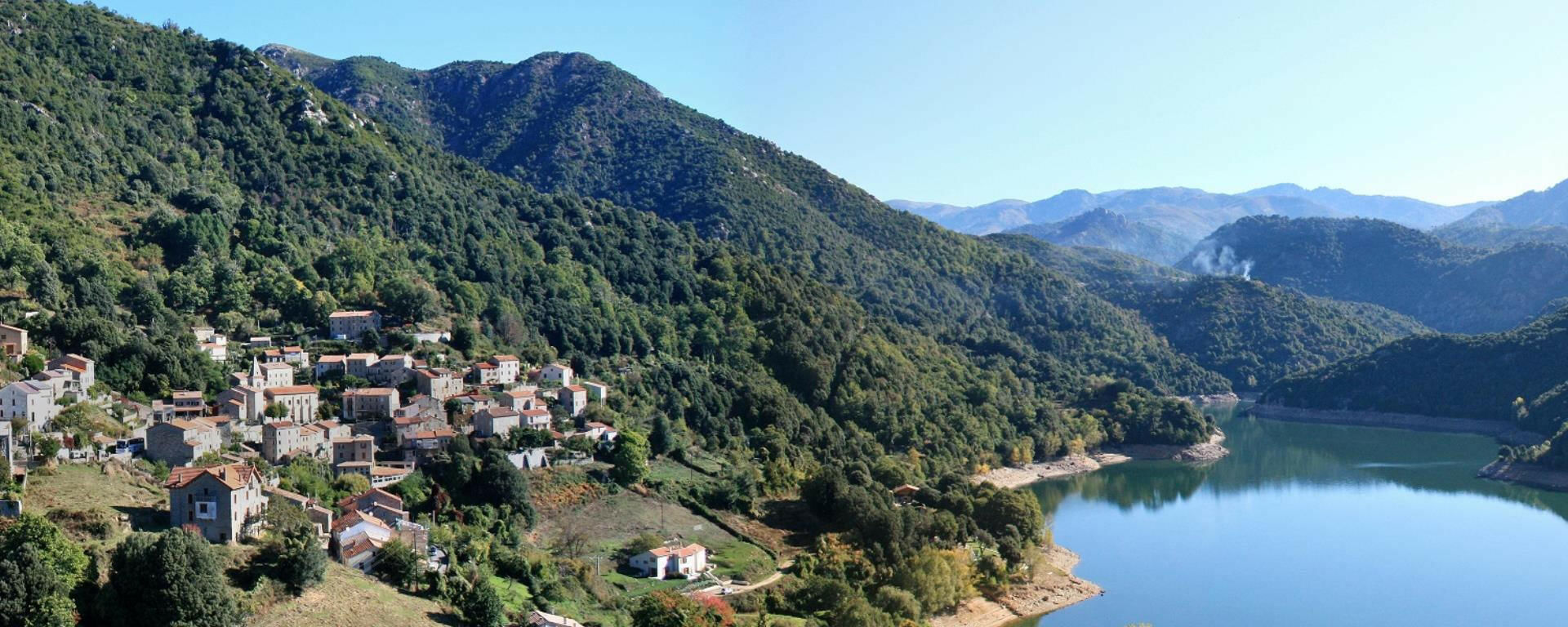 Les lacs de montagne en Hélicoptère - Vol Privatif