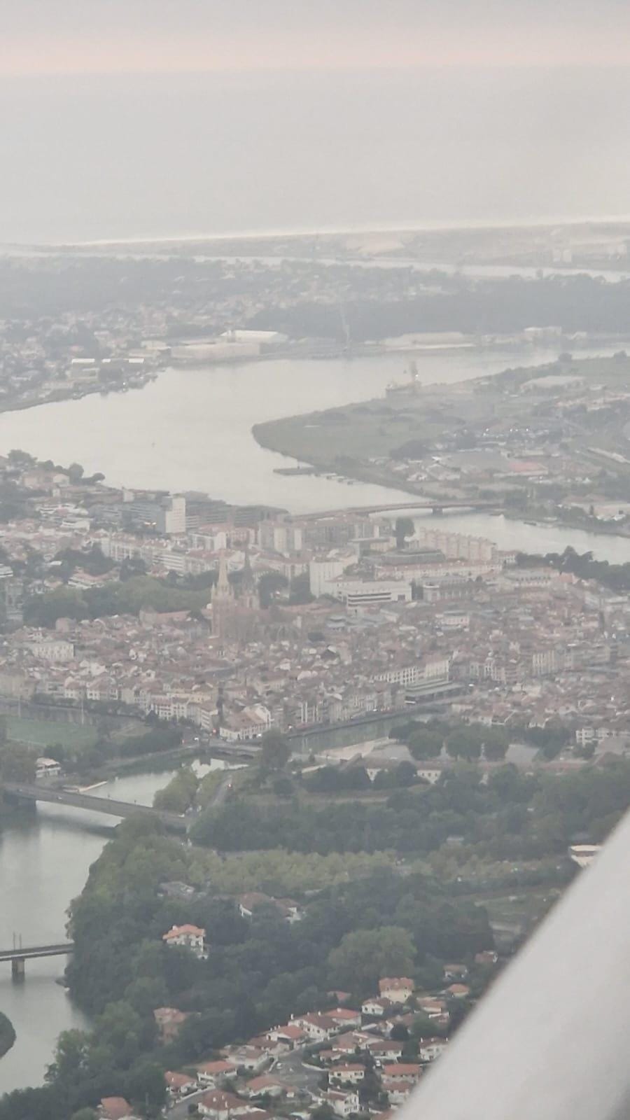 Survol de la côte basco-landaise depuis Pau