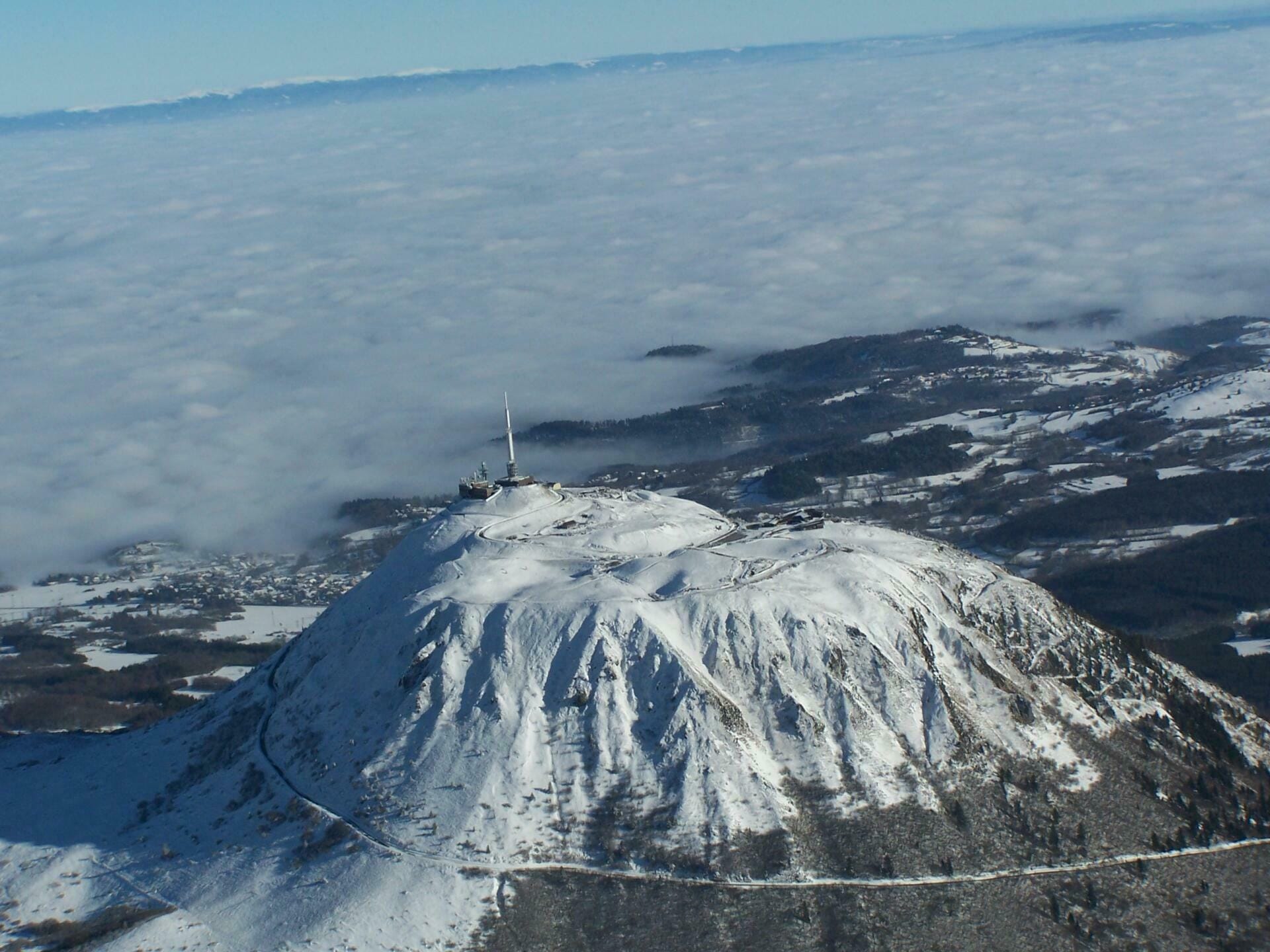 Survol du Puy de Sancy et ses volcans (3 passagers max)
