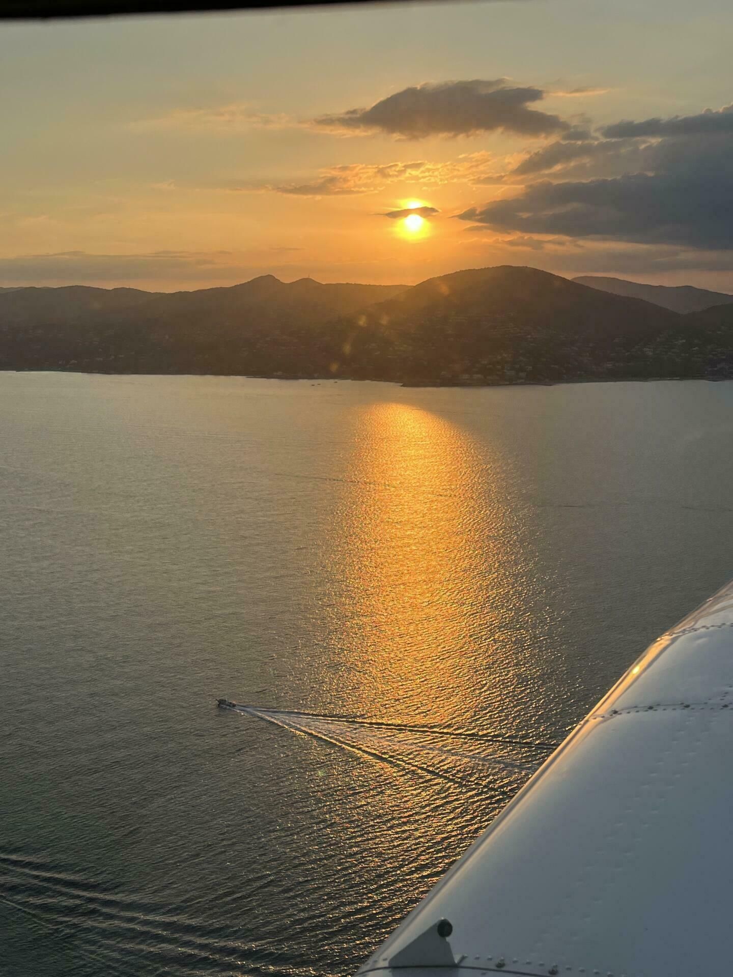 Vol au dessus du golfe de Saint Tropez