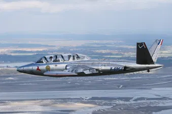 Baptême en Avion de Chasse à Paris-Beauvais - 30 min