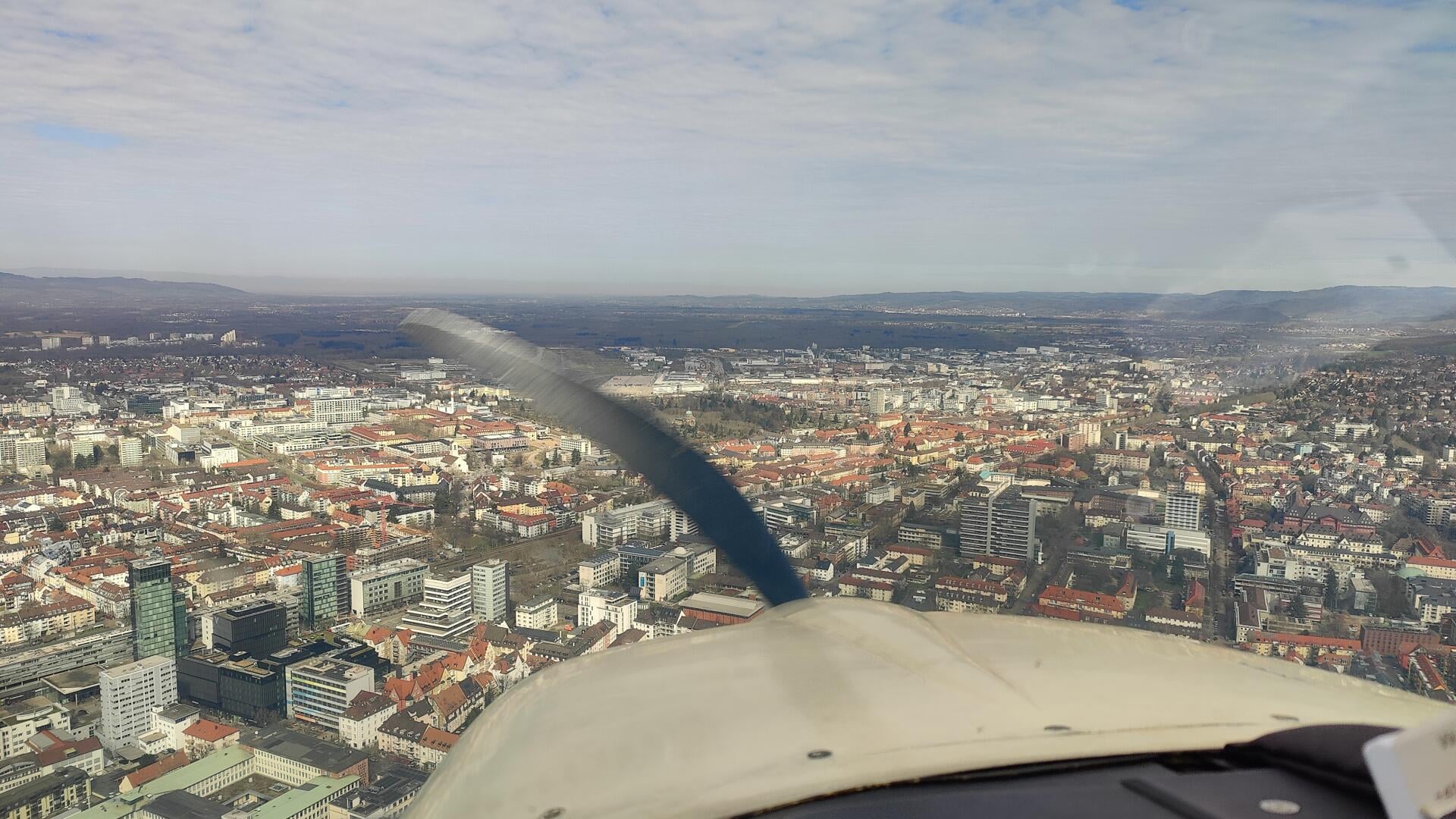 Anflug auf Flugplatz Freiburg