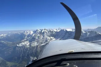 Survol des alpes avec pause midi à Locarno ou Lugano