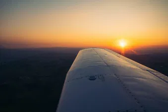 Dem Sonnenuntergang entgegen