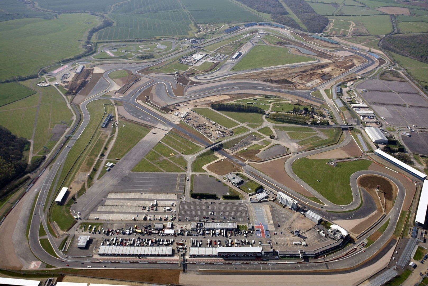 Sightseeing flight over Silverstone Circuit for 2