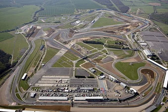 Sightseeing flight over Silverstone Circuit for 2