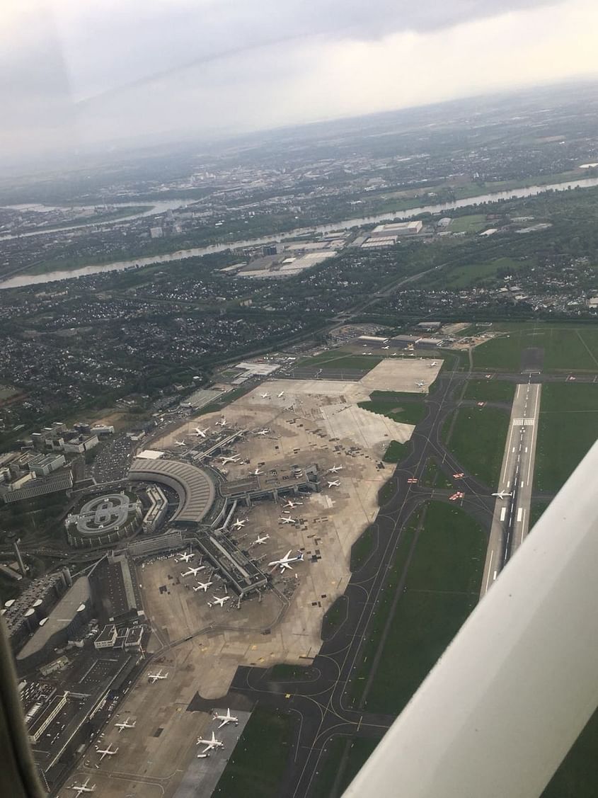 Kontrollzone Flughafen Düsseldorf 45 min