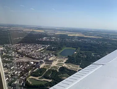 Vol autour de Paris avec une vue imprenable depuis St-Cyr