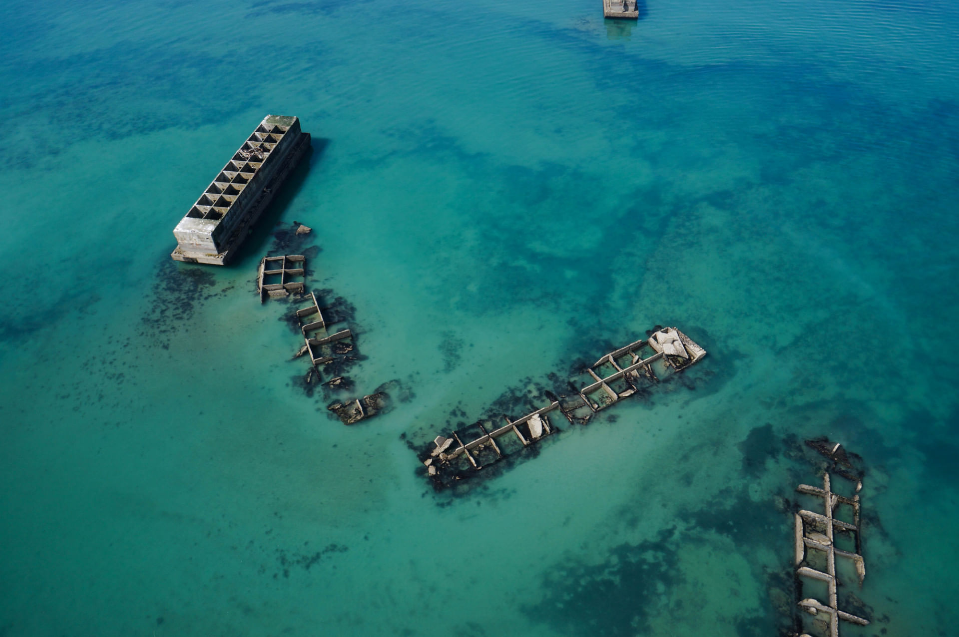 🛩️  Envolez-vous vers les Plages du Débarquement. 🛩️