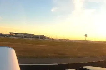 Rundflug über Potsdam, Berlin und den BER