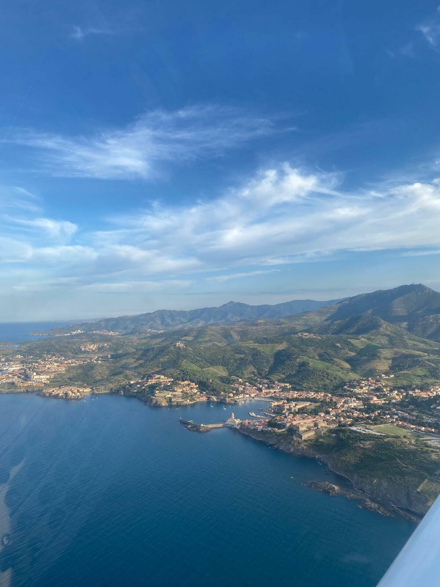 Admirez la plaine du Roussillon entre mer et montagnes