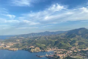 Admirez la plaine du Roussillon entre mer et montagnes