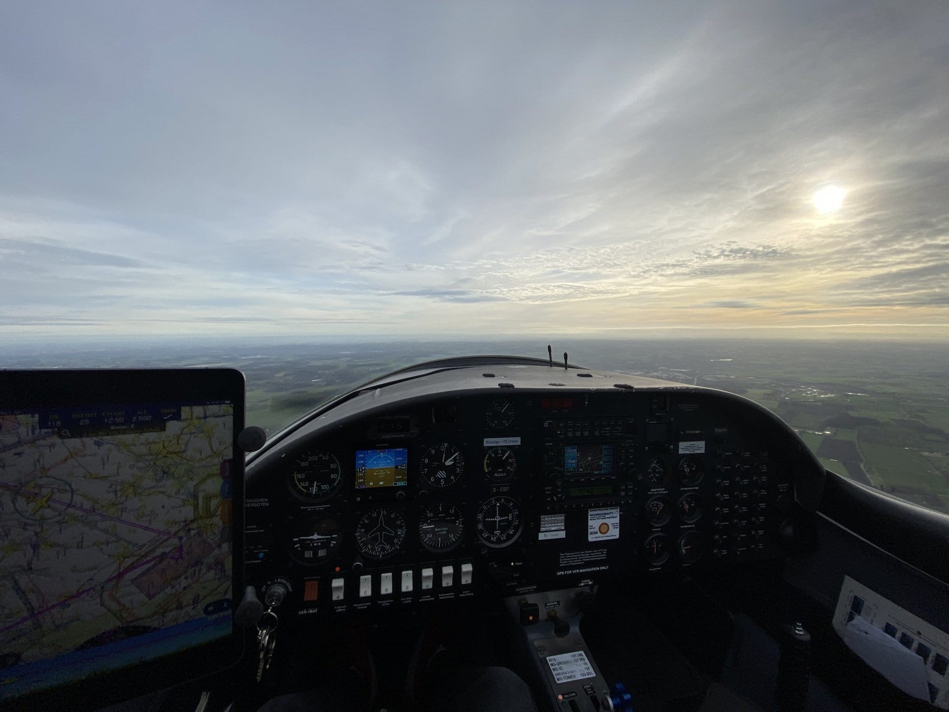 Aquila A210 (AT01)