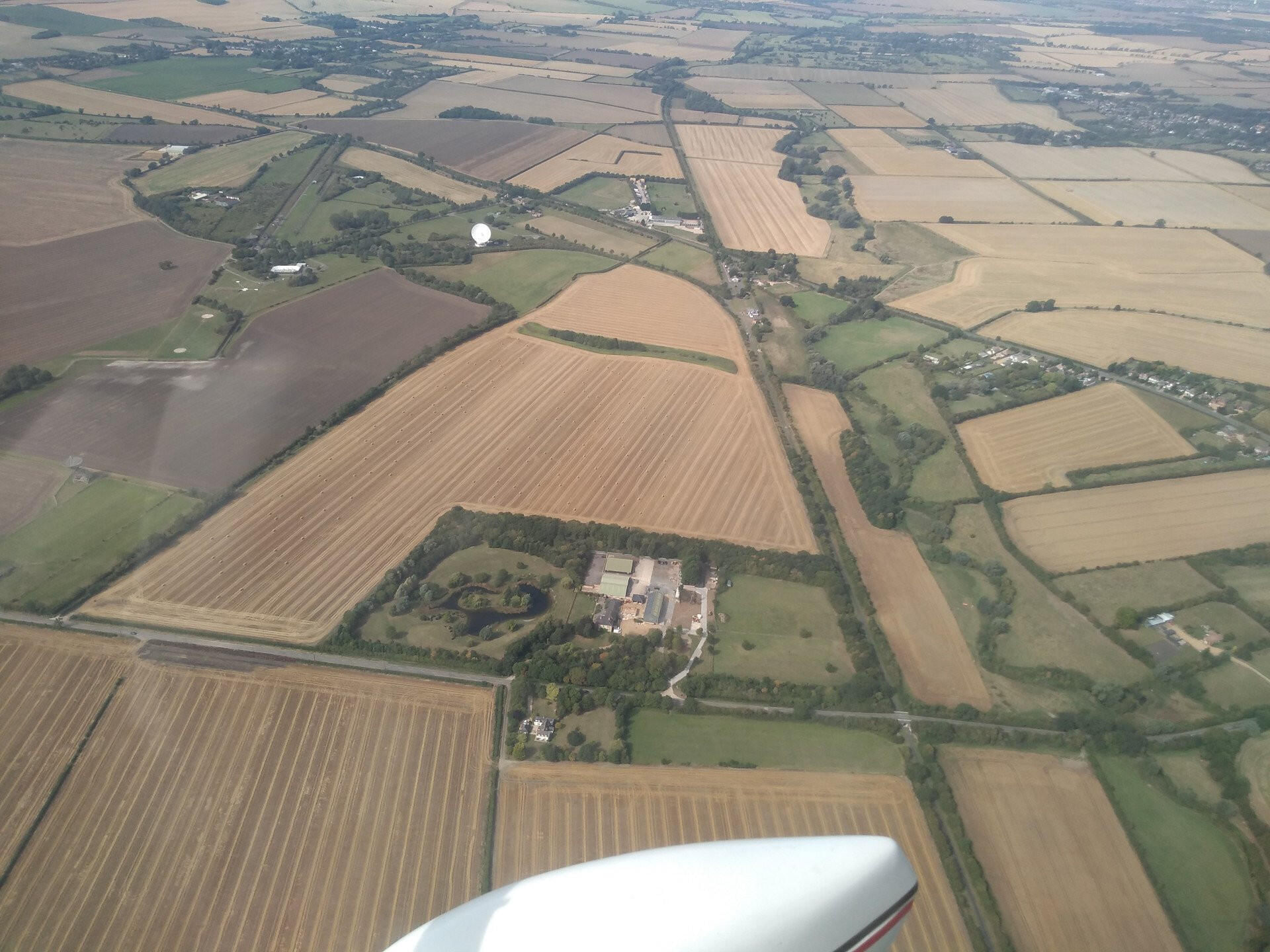 Sightseeing flying over Silverstone race circuit (1hr15)