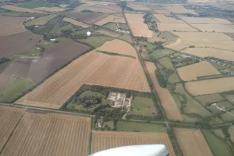 Sightseeing flying over Silverstone race circuit (1hr15)