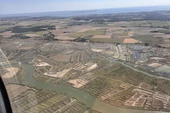 Les marais salants autour de la Seudre