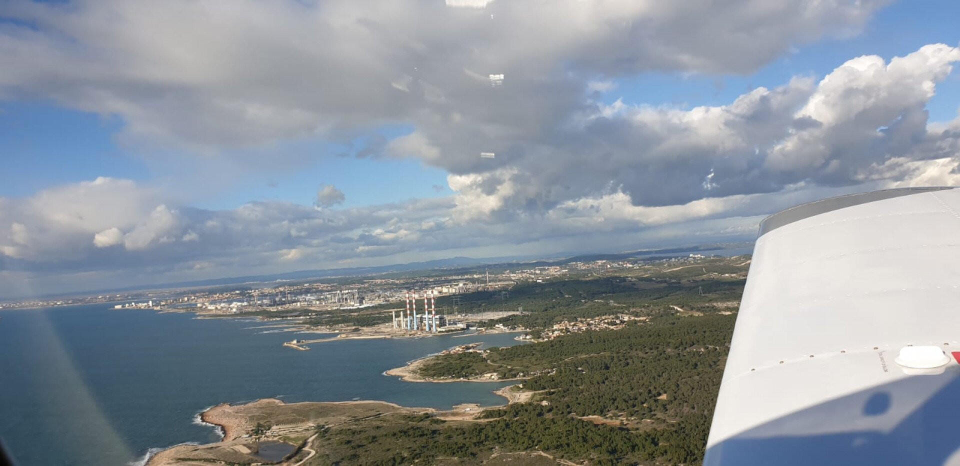 Aigues-Mortes et Camargue, survol entre ciel et lagunes