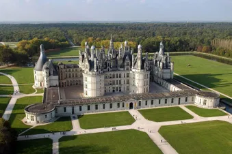 Les plus beaux châteaux de la Loire vus du ciel