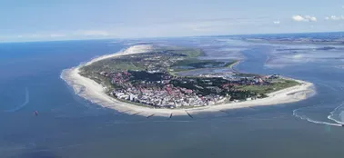 Rundflug entlang aller ostfries. Inseln ab Ney, Juist, Lang.