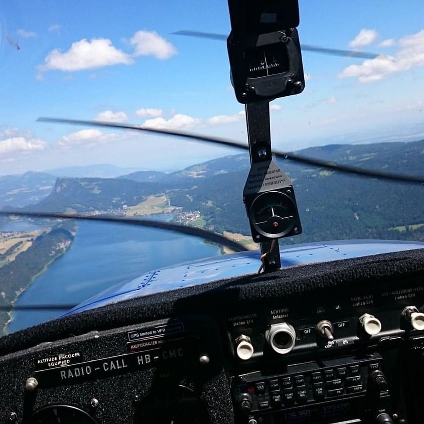 Sightseeing of Jura, Lac de Joux and the three-lakes area