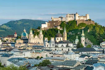 Salzburg / Red Bull Hangar 7 Tagesausflug