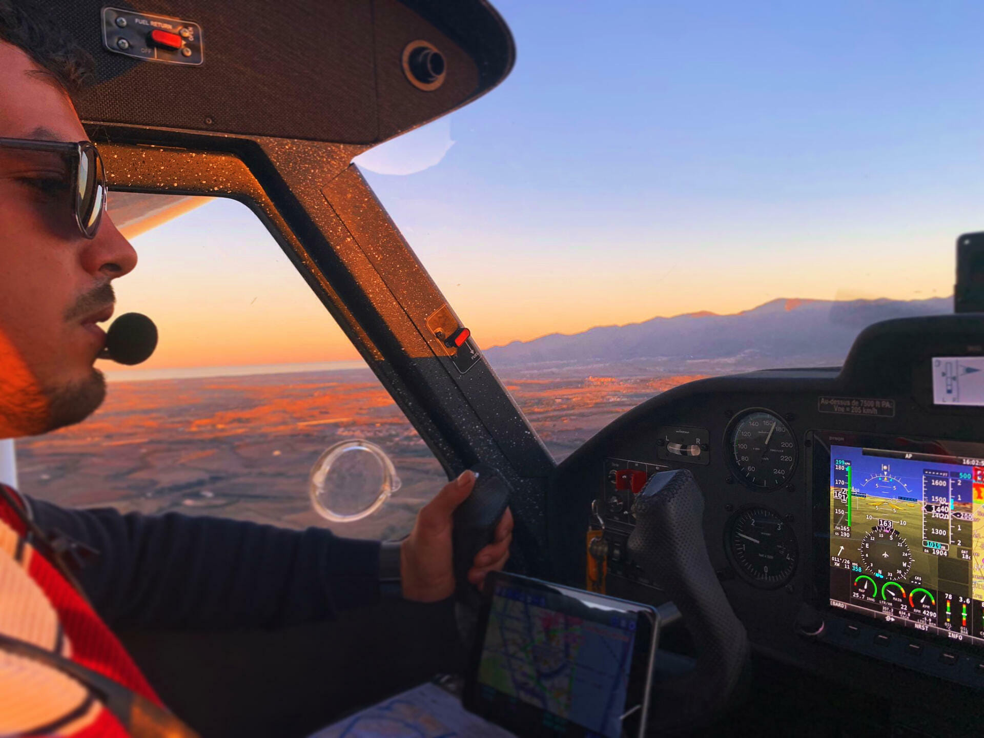 Admirez la plaine du Roussillon entre mer et montagnes