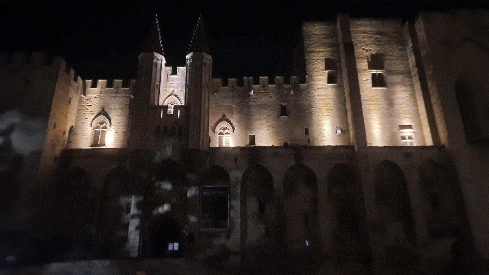 Avignon : un pont, une cité, une légende