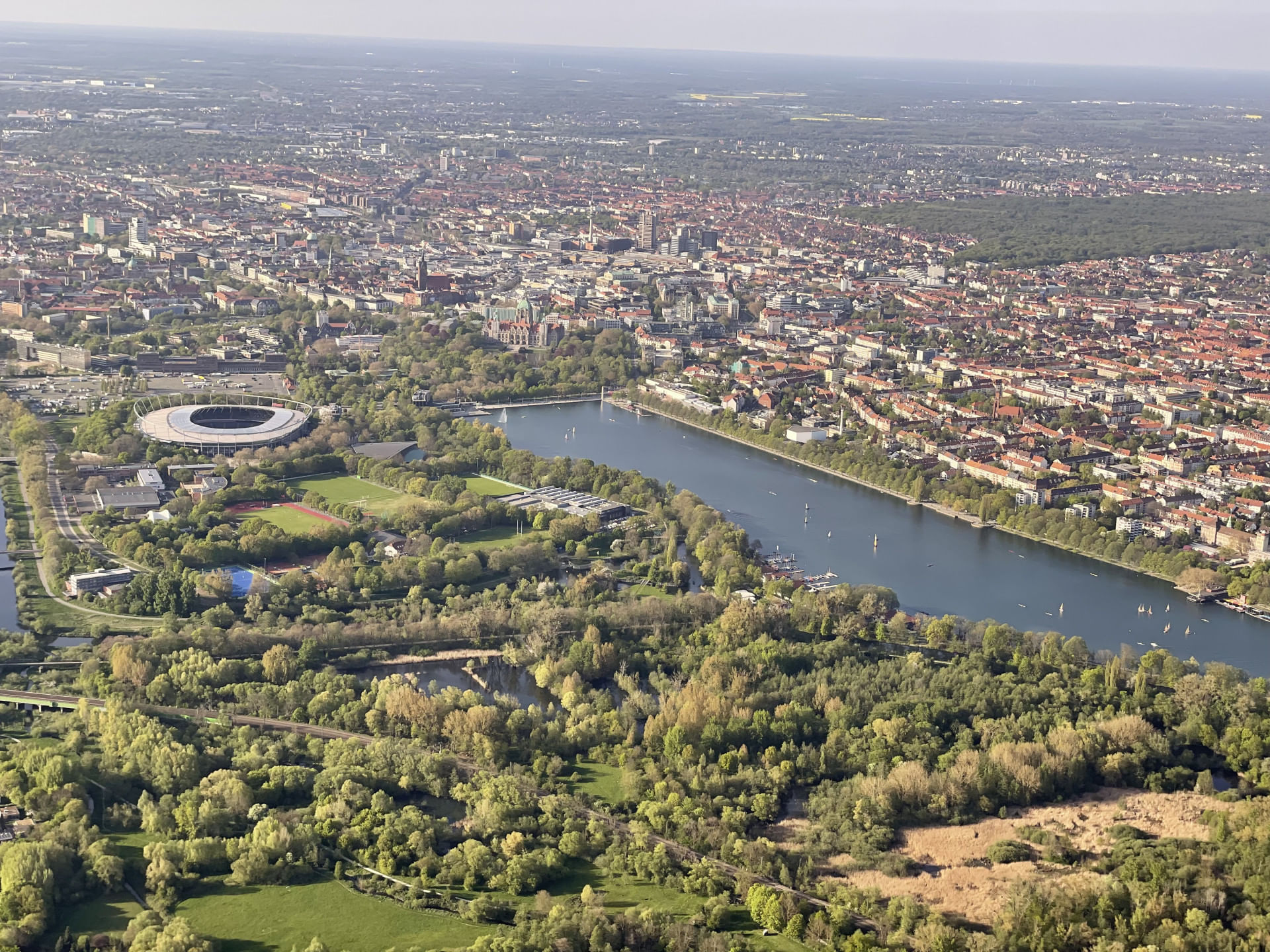 Landung in Hannover mit Follow-Me-Car!