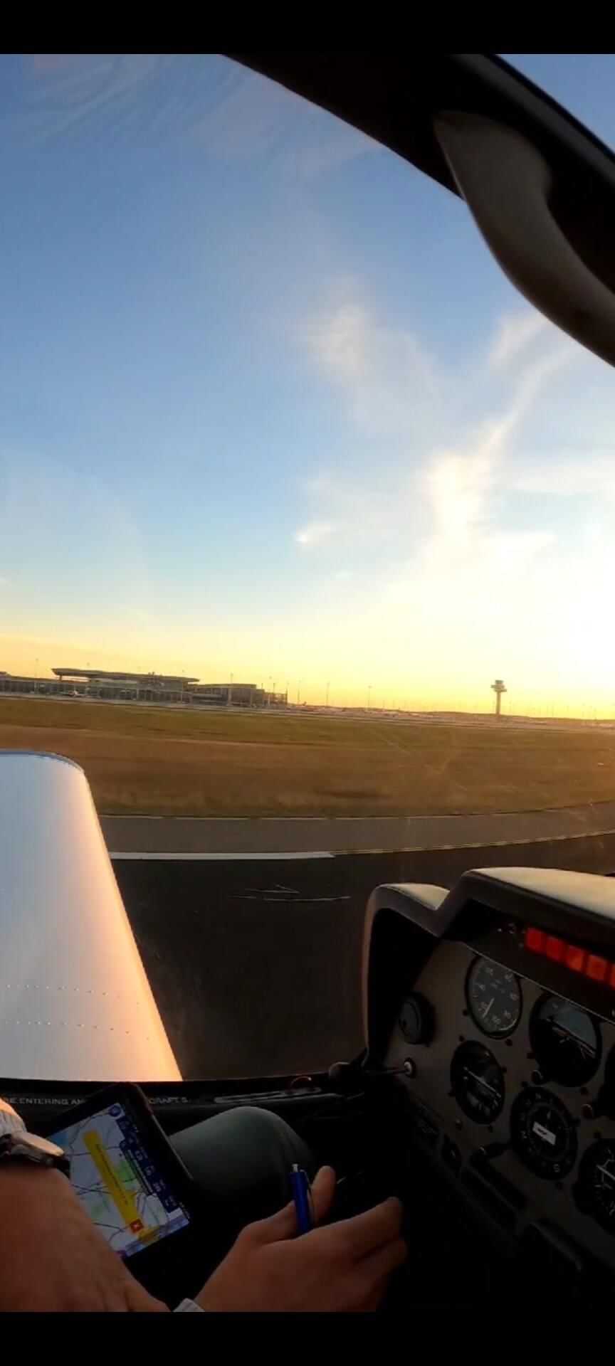 Rundflug über Potsdam, Berlin und den BER