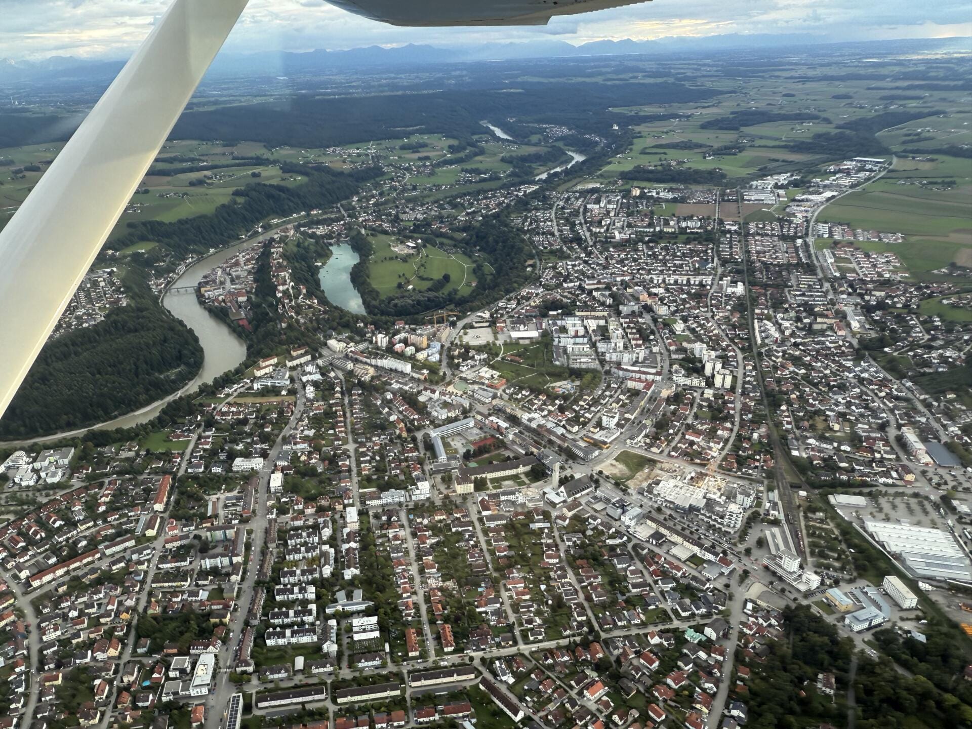 Natur und Städte entlang des Inns