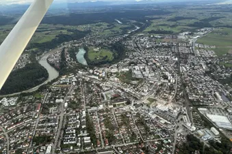 Natur und Städte entlang des Inns