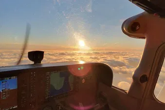 Strandtag auf Norderney mit Sonnenuntergang auf dem Rückflug
