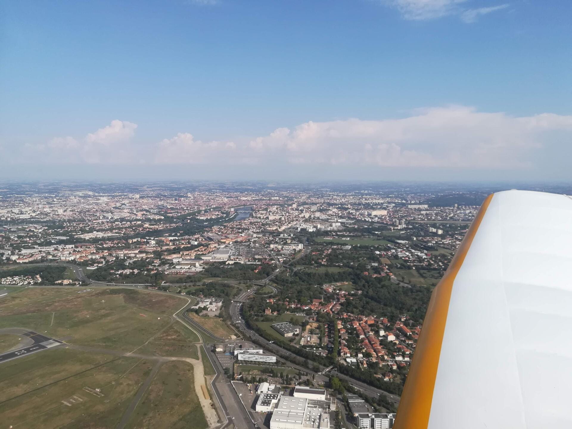 Votre baptème de l'air: découvrez Toulouse et ses environs