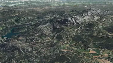 Tour de la Sainte Victoire en hélicoptère - 2 ou 3 passagers