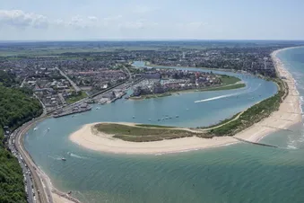 Vol en hélico : Perche, Pays d'Auge, plage de Cabourg