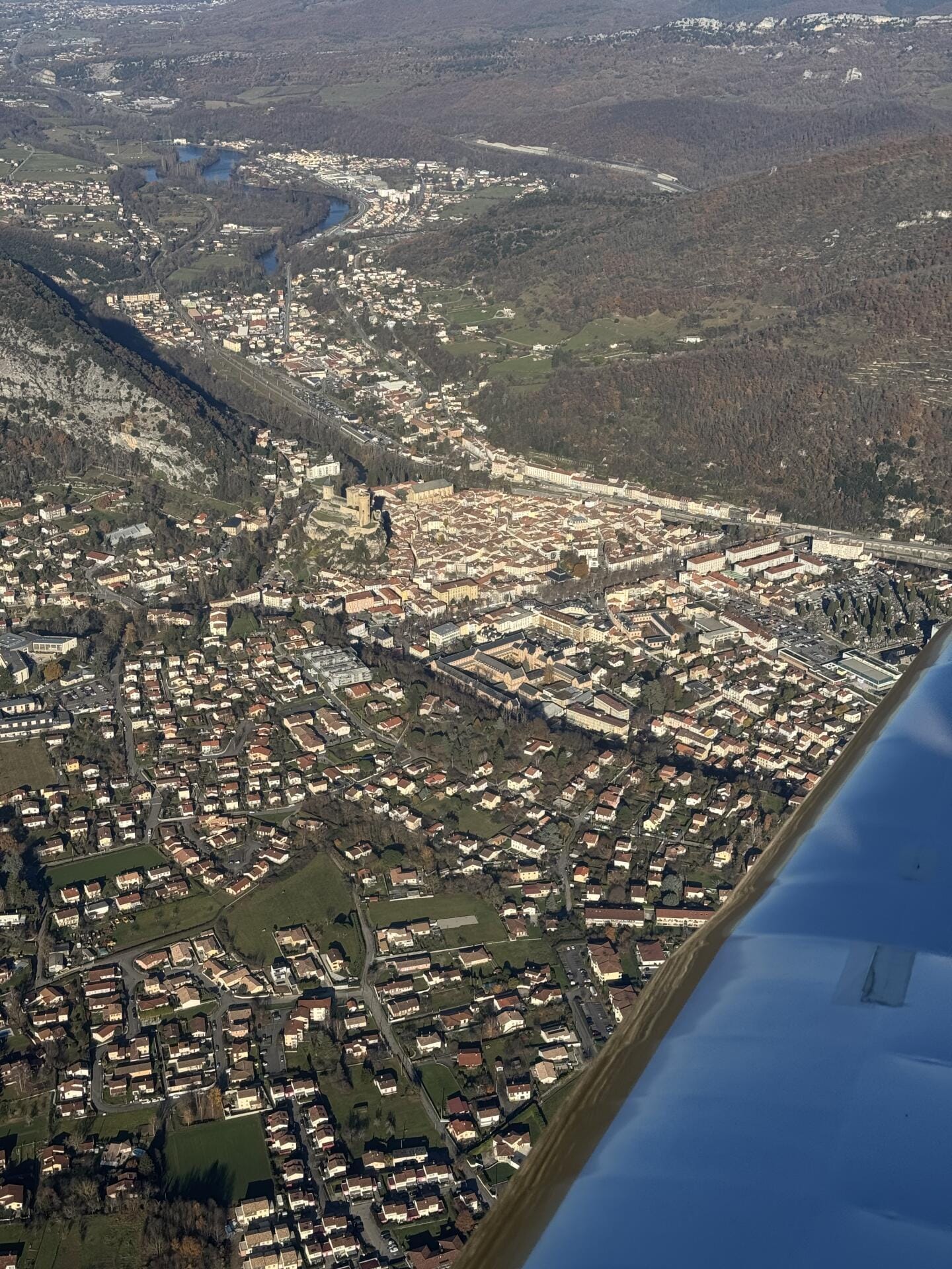 Survol des Contreforts Ariégeois