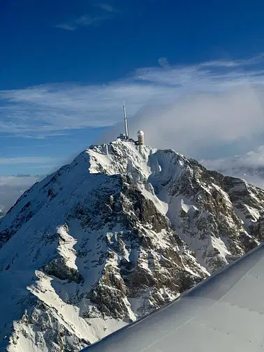 Survol au dessus des Pyrénées (identique à celui sur F-HNDI)