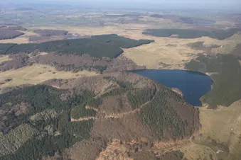 Survol du Parc naturel des volcans d’Auvergne