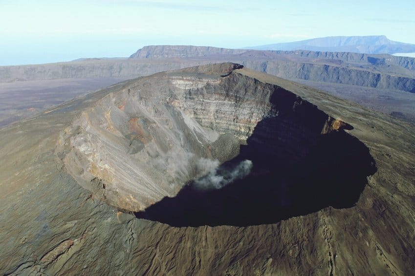 Découvrir le Piton de la Fournaise en Hélicoptère