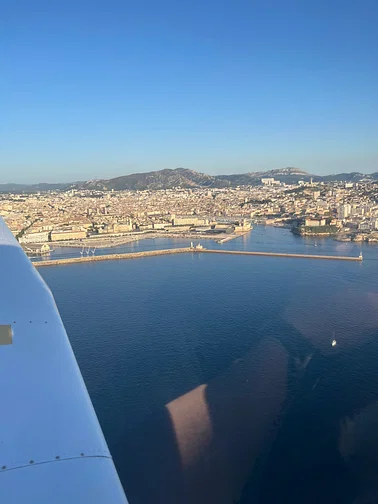 Balade aérienne à la découverte des Calanques de Marseille
